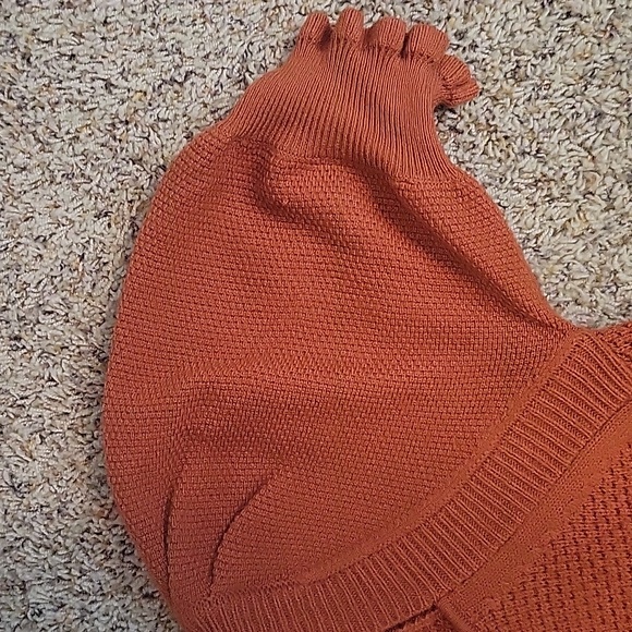 Another Love - short sleeve sweater top - Picture 5 of 5